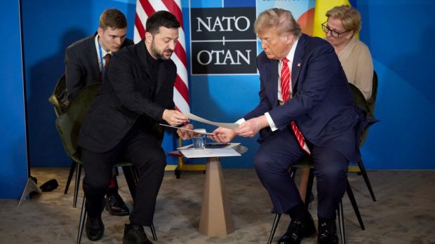 Trump s-a întâlnit cu Zelenski la Haga: „Am vrut să știu cum stau lucrurile”. Reacția președintelui ucrainean