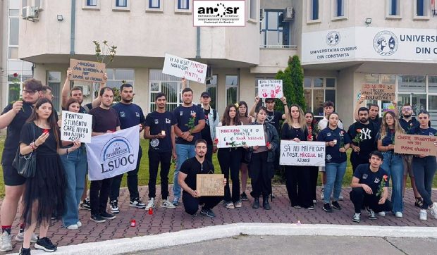 Studenții din toată țara protestează față de reducerea burselor: „Nu vă atingeți de burse!”