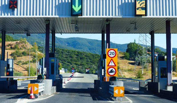 Cum se pot plăti taxele de autostradă pentru Grecia online, ca să nu mai stai la fiecare pass și să beneficiezi de un mic discount la treceri