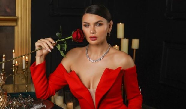 Imagine Stire Ramona Gabor, uimită când i-a venit nota de plată la un restaurant din Dubai. A avut 12 feluri de mâncare | 2review.ro
