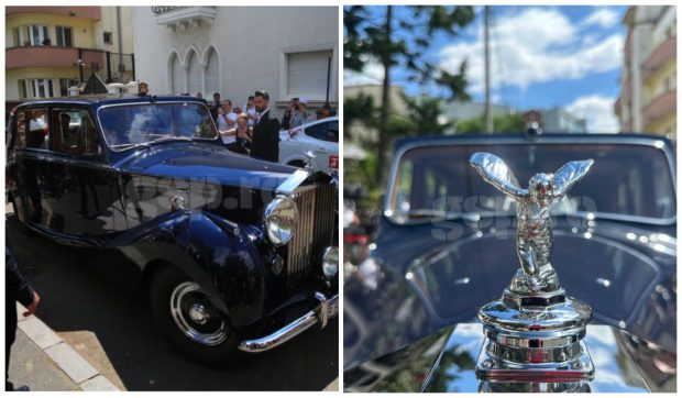 Kira Hagi și Thomas Ferfelis au venit la nuntă într-o mașină a lui Ion Țiriac. Exemplarul a aparținut ducesei de Kent