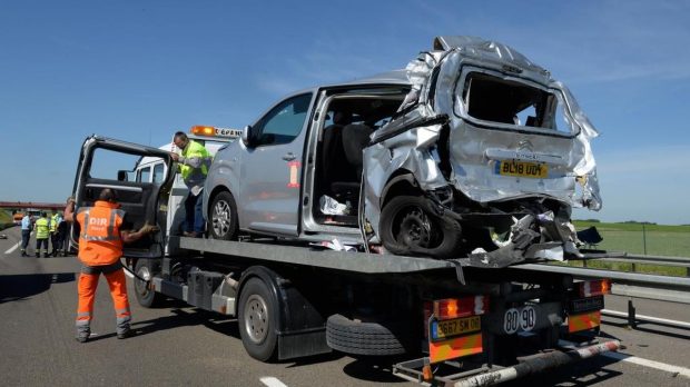 Românul căruia i-au murit bebelușul și soția într-un accident cu 3 morți, în Franța, judecat pentru că a produs tragedia