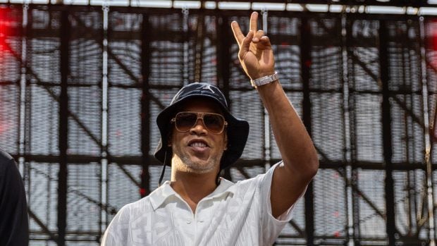 foto: Libertatea | Ronaldinho a ajuns la Cluj-Napoca, pentru meciul demonstrativ de la Sports Festival 2025. Cum a fost primit brazilianul