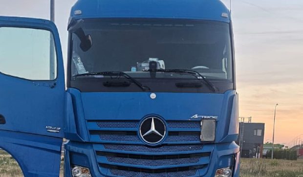 Șofer de TIR în pană de 40 de zile, la Oradea: „Frații mei de pe șosele, este în puterea noastră să facem o minune”