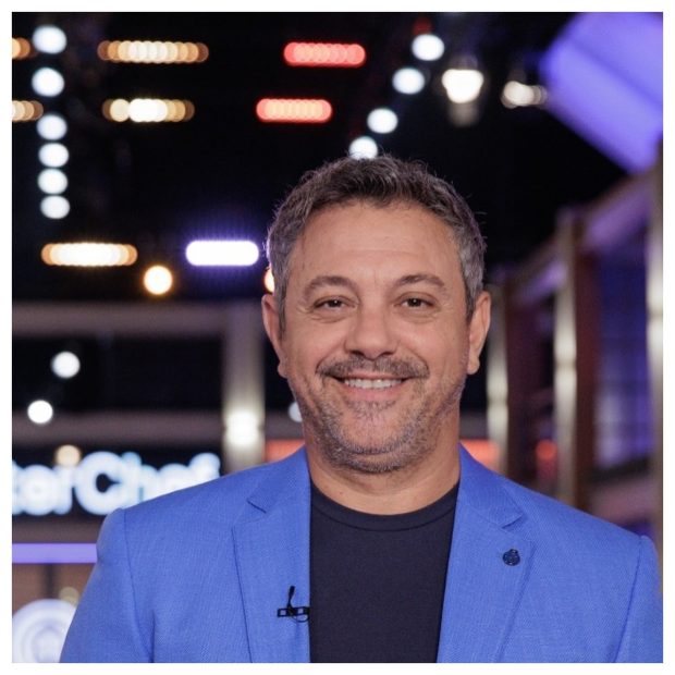 Imagine Stire Cum și-a început chef Sorin Bontea aventura în bucătărie: „Mă certam cu doamnele în piață”/VIDEO EXCLUSIV | 2review.ro