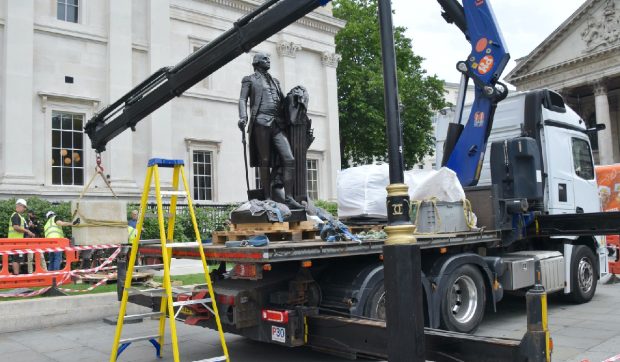 Această statuie a lui George Washington stârnește sentimente contradictorii la Londra