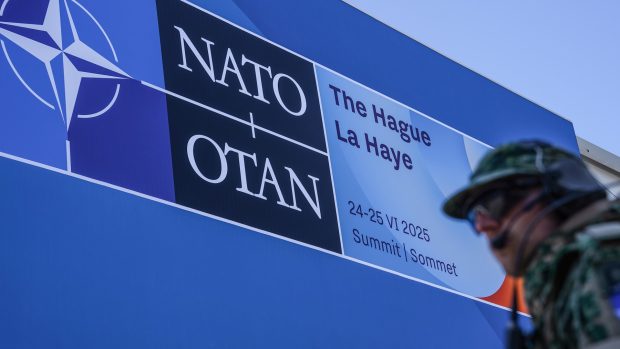 Trump pune sub semnul întrebării angajamentul SUA față de NATO: „Există numeroase definiții pentru Articolul 5”