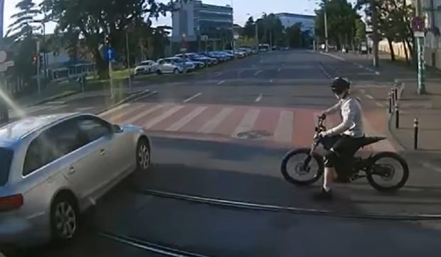 Traficul din Timișoara, descris chiar de o șoferiță: „Îngheață inima în mine”| VIDEO