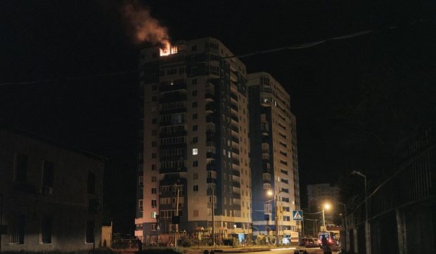 Atac devastator în Harkov: Două fetițe de 13 ani și o femeie însărcinată, rănite într-un nou bombardament rusesc