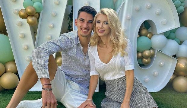 Imagine Stire Ce a pățit Andreea Bălan în curtea casei: „Nu am fost lăsată să cobor”. Gestul lui Victor Cornea a surprins-o | 2review.ro