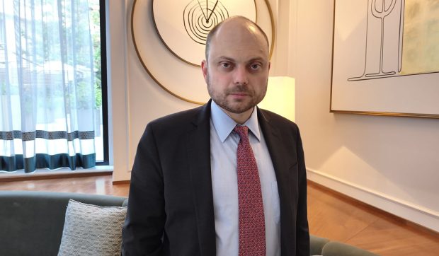 Vladimir Kara-Murza, disident rus: „După ce regimul Putin va cădea, Rusia va avea nevoie de experiența României privind trecerea de la dictatură la democrație” INTERVIU 