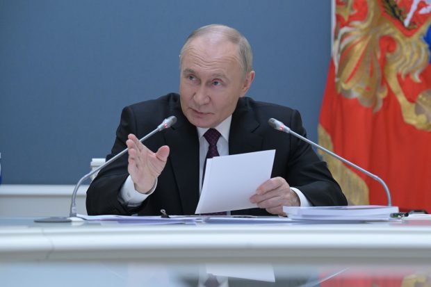 Rușii au cenzurat un film în care se vorbește despre moartea lui Vladimir Putin. Ce a apărut în loc de mesajul „Putin is dead”