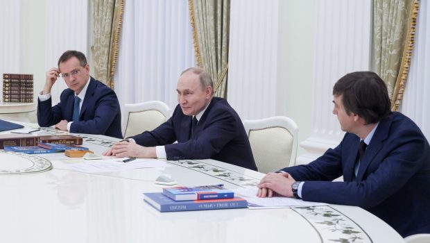 Kremlinul vrea ca Republica Moldova și alte state să-și revizuiască manualele de istorie. „Rusofobie”, acuză Vladimir Putin