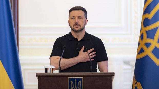 Remaniere politică majoră în Ucraina, în plin război: Zelenski schimbă premierul