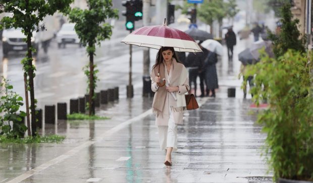 Cum va fi vremea în București, în perioada 8 – 9 iunie 2025. Nu scăpăm de ploi și vijelii