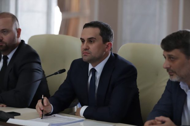 Noul ministru al Transporturilor, elogii pentru munca lui Sorin Grindeanu: „Cel mai performant minister”. Câți kilometri de autostradă vrea să construiască