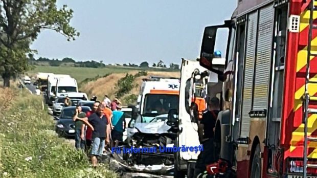 Doi copii se află printre victimele unui accident grav de pe un drum județean din Galați