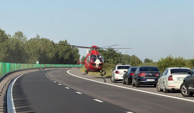 Două persoane au murit și o a treia a fost rănită într-un accident cu mai multe motociclete pe Transalpina. A fost nevoie de elicopterul SMURD