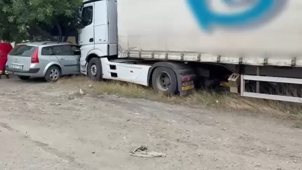 Un șofer de TIR a murit, după ce a lovit două mașini aflate într-o parcare din Timișoara