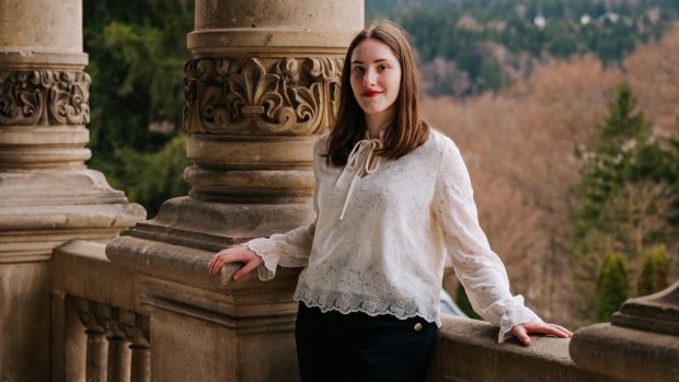 Eleva ambițioasă din Ploiești care a făcut contestație ca să primească 5 sutimi la Geografie și să ia BAC-ul cu 10: „A meritat, nu făcusem nicio greșeală. E o bucurie enormă”