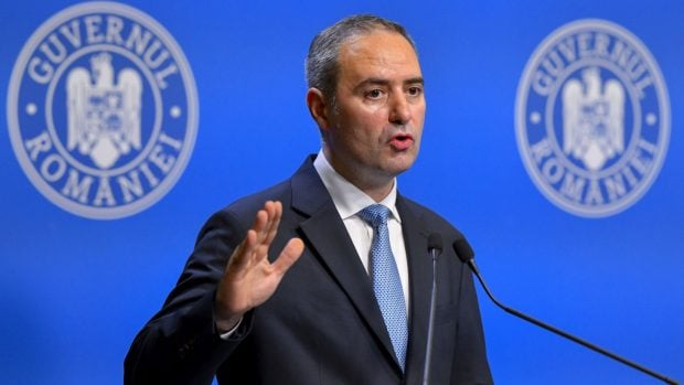 Alexandru Nazare începe evaluarea angajaților Ministerului de Finanțe: „Vom afla ce fac în 8 ore”. Ce se întâmplă cu pensiile