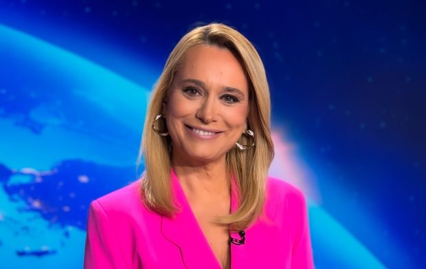 Imagine Stire Întrebarea pe care Andreea Esca le-a pus-o fanilor aseară, după ce a prezentat Știrile Pro TV: „Există cineva, după 30 de ani de știri, care nu știe?” | 2review.ro