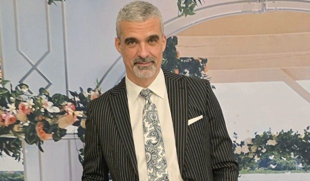 Imagine Stire Cum a slăbit Aurelian Temișan 20 de kilograme. Imagini cu transformarea spectaculoasă a artistului | 2review.ro