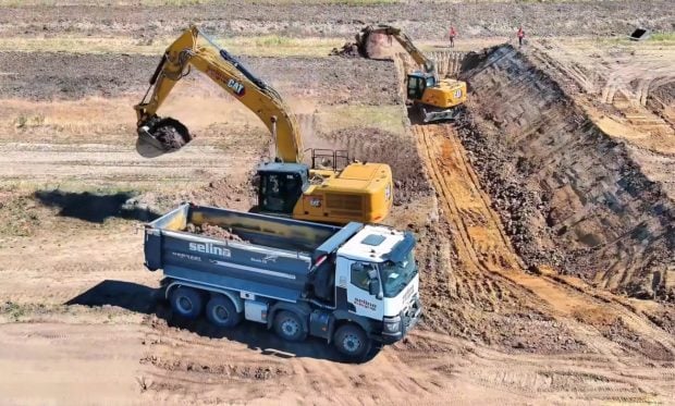 S-au reluat lucrările pe Autostrada Transilvania A3, după 20 de ani. Rezilierea contractului cu Bechtel, greșită, spune un secretar de stat