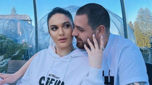 Betty Salam și Cătălin Vișănescu au divorțat. Artista a făcut primele declarații despre saparare și confirmă noua relație cu un membru din trupa tatălui său
