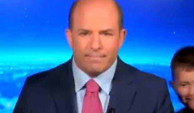 Fiul de 5 ani al lui Brian Stelter „fură” live-ul CNN în timp ce analistul discuta despre procesul lui Trump I VIDEO 