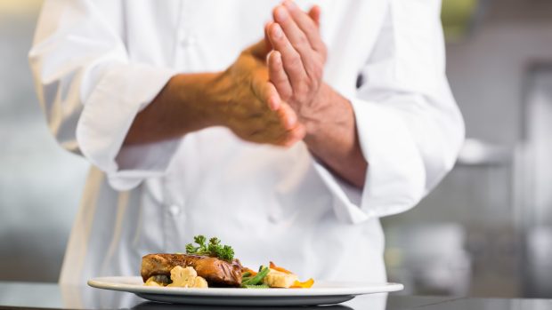Unde se află primul restaurant din lume care va fi condus de un bucătar AI: „Gătitul uman nu va fi înlocuit”