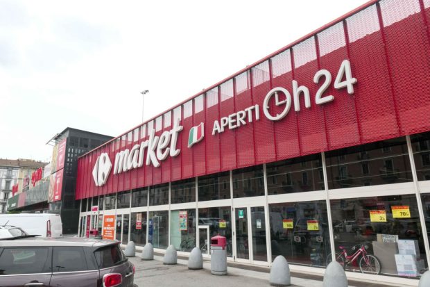 Carrefour se retrage din Italia într-o tranzacție de 1 miliard de euro