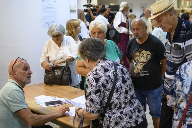 Mica recalculare a pensiilor pentru români nu va fi gata în 2025. Angajații din casele de pensii nu mai lucrează peste program: „Am lucrat și nopțile, și weekendurile. Acum, pierdem bani”