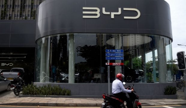 Șeful Ford a demontat o mașină electrică chinezească BYD și a recunoscut că e speriat: „Mă ține treaz noaptea”