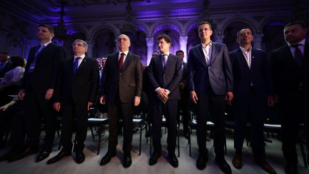 Liderii PNL, mesaj unanim la Congres: Nu mai putem să mințim oamenii. E nevoie de reforme reale / Nicușor Dan: Românii nu ne vor mai ierta
