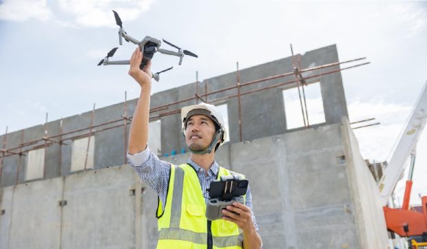 Guvernul vrea să-i vâneze pe cei care nu-și plătesc taxele cu o „armată” de drone: „O metodă folosită și în alte state UE”