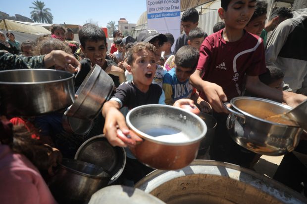 Ajutoarele pentru Gaza alimentează piața neagră a bunurilor de primă necesitate