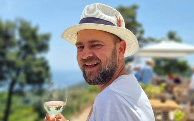 Cum au apărut soția și copiii lui Cosmin Seleși în Bali. Ce familie frumoasă are actorul. „La mulți ani, iubita mea!”