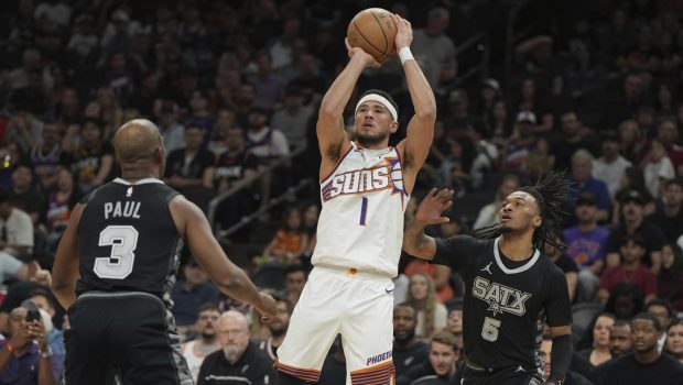 Devin Booker obține cel mai mare salariu anual din istoria NBA: 316 milioane de dolari în 5 ani