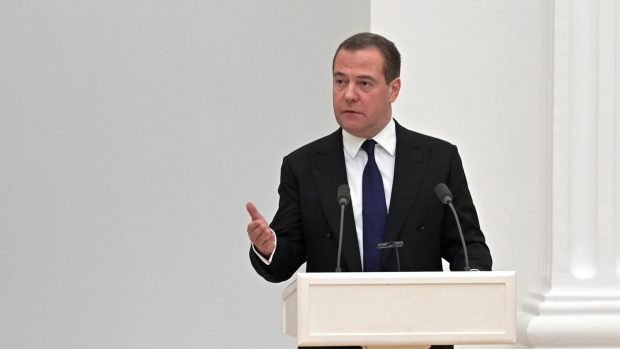 Ce se află în spatele retoricii agresive a fostului președinte rus Dmitri Medvedev: „Când primește proviziile din Italia devine de neoprit”