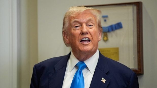 Donald Trump crede că economia Rusiei este „moartă” și îl amenință pe Dmitri Medvedev: „Să aibă grijă ce spune!”