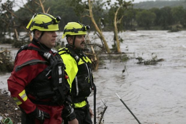 Fotografia cu fetițele care au murit sau au dispărut în urma inundațiilor din Texas a emoționat o lume întreagă: bilanțul morților a ajuns la 104