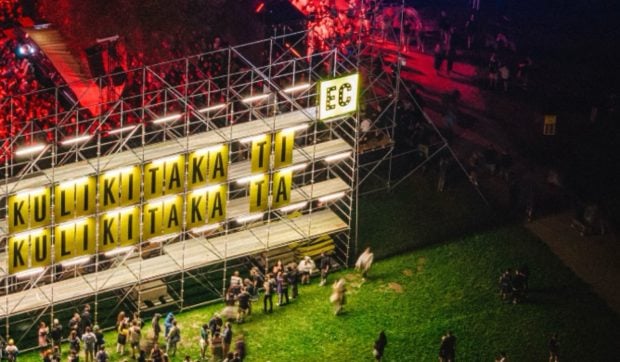 Programul Electric Castle 2025. Ce artiști vor cânta și ce alte activități mai poți face: show-uri de stand-up comedy, cursuri de yoga și karaoke