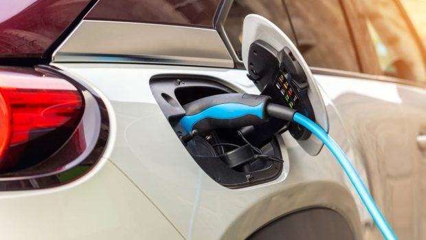 Eliminarea motoarelor termice riscă să afecteze grav industria auto europeană, avertizează CEO-ul BMW