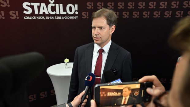 Un eurodeputat care a fost la parada lui Vladimir Putin, declarat indezirabil și expulzat din Republica Moldova