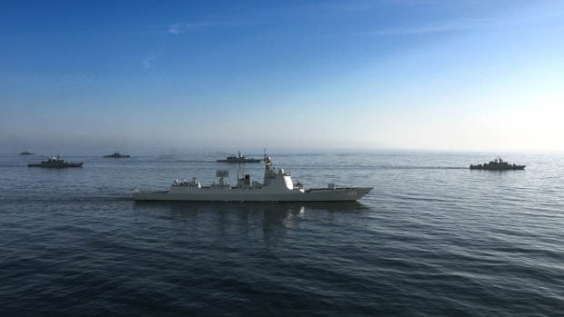 China și Rusia vor să își arate puterea printr-un exercițiu naval comun, urmat de o patrulare în apele Pacificului