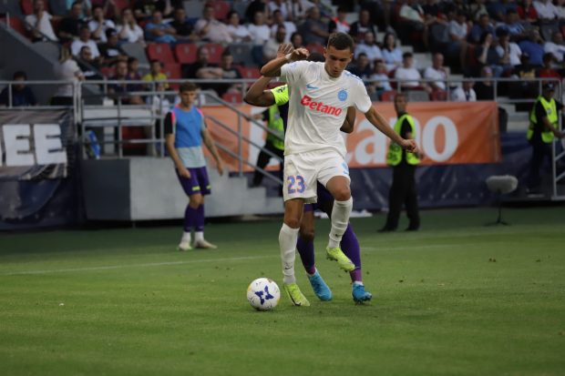 Azi începe noul sezon din Superliga de fotbal. Programul primei etape și cine transmite meciurile la televizor