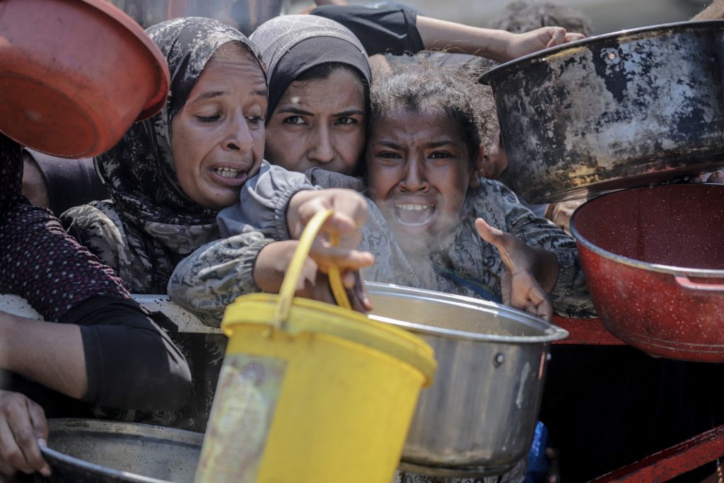 femei oale galeata galbena gaza iulie 2025