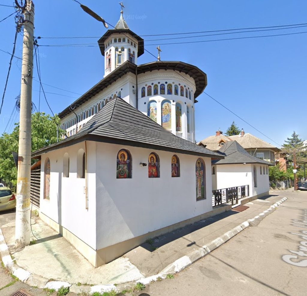 femeie ucraina filmata fura biserica sfantul fanurie bucuresti video