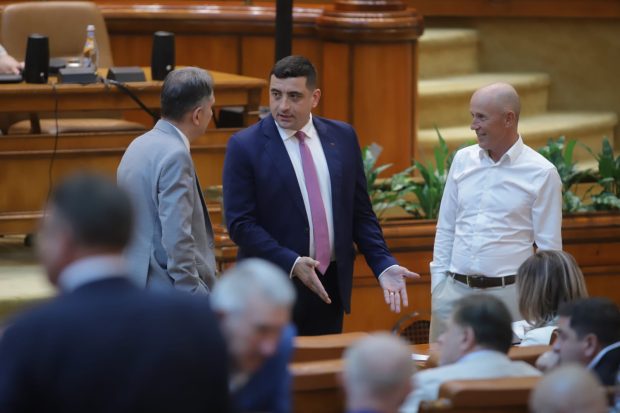 Cum funcționează armata de tiktok-eri din noul departament de propagandă al AUR: „Trebuie scoase multe cu George care se roagă”